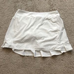White Nike Women’s tennis skirt